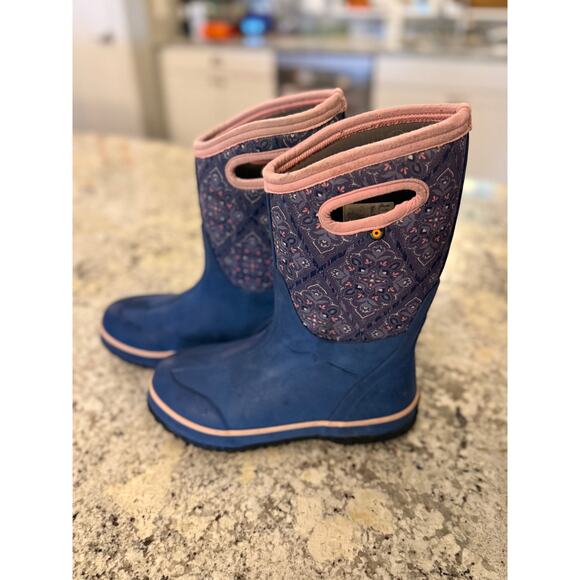 Bogs Kids Size 4 - Insulated - Picture 1 of 4